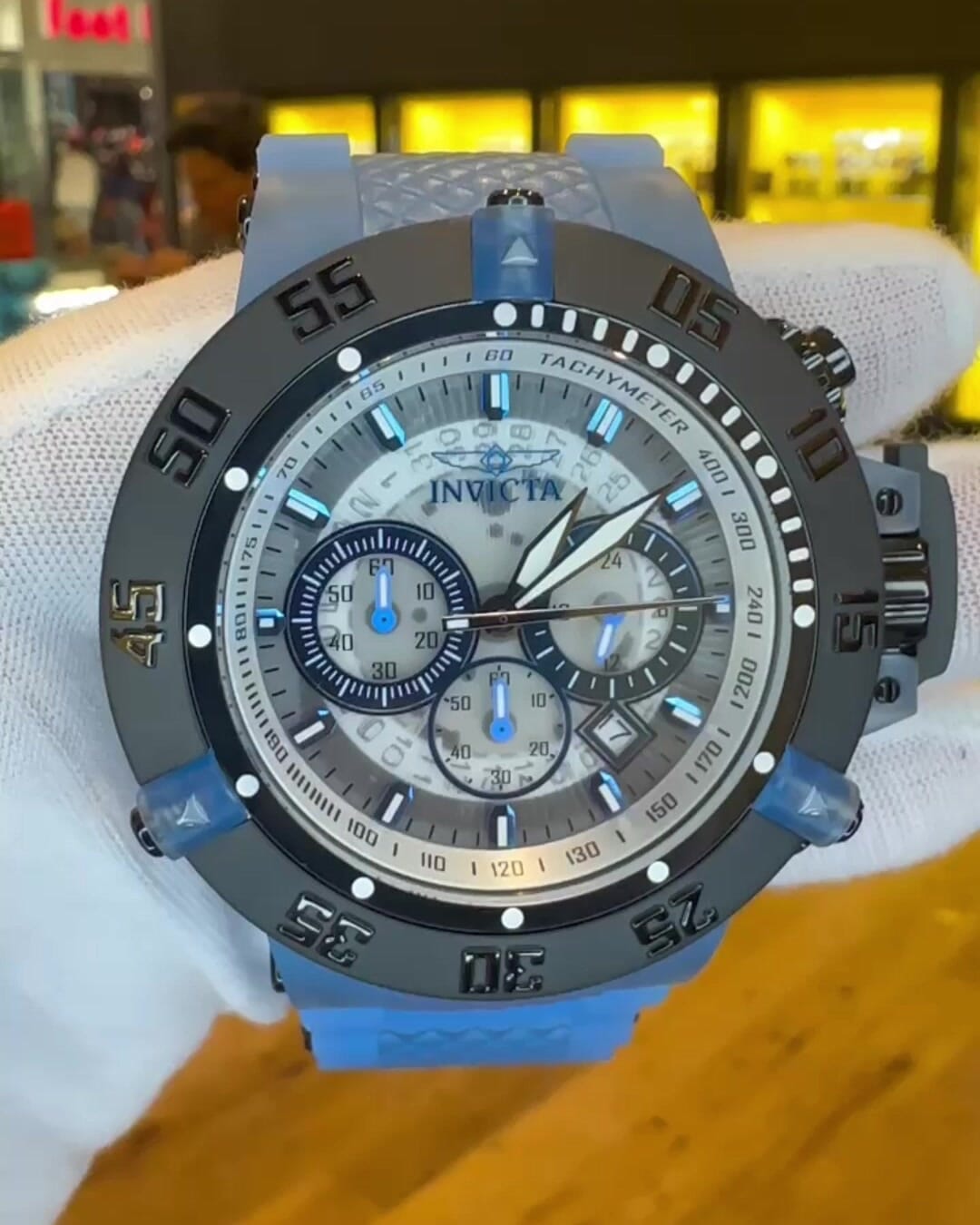 Invicta discount anatomic subaqua