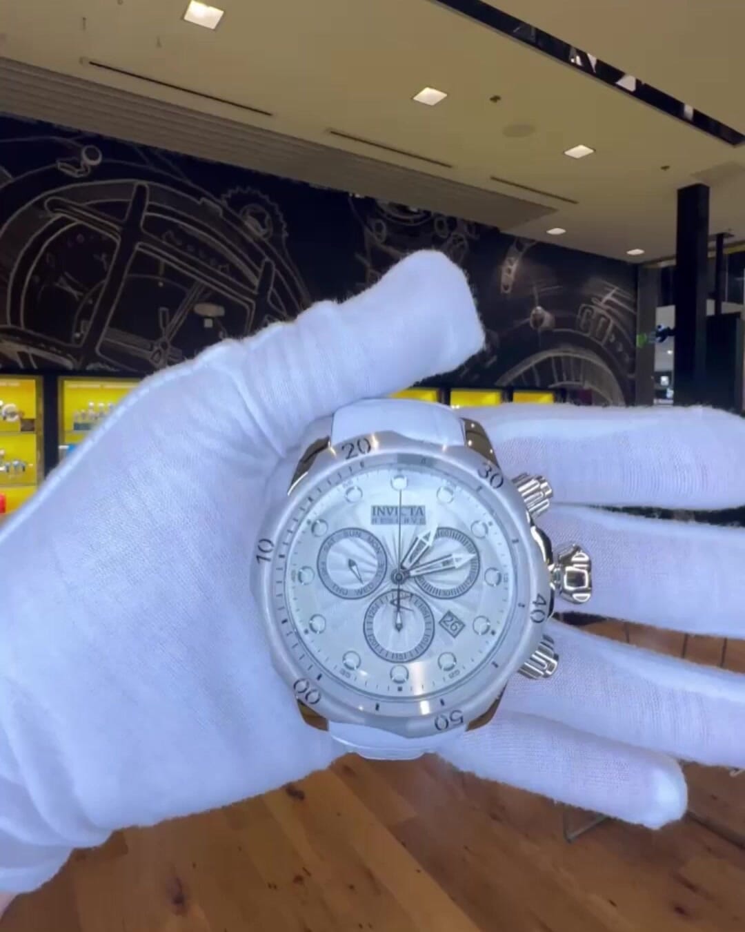 White sales invicta watch