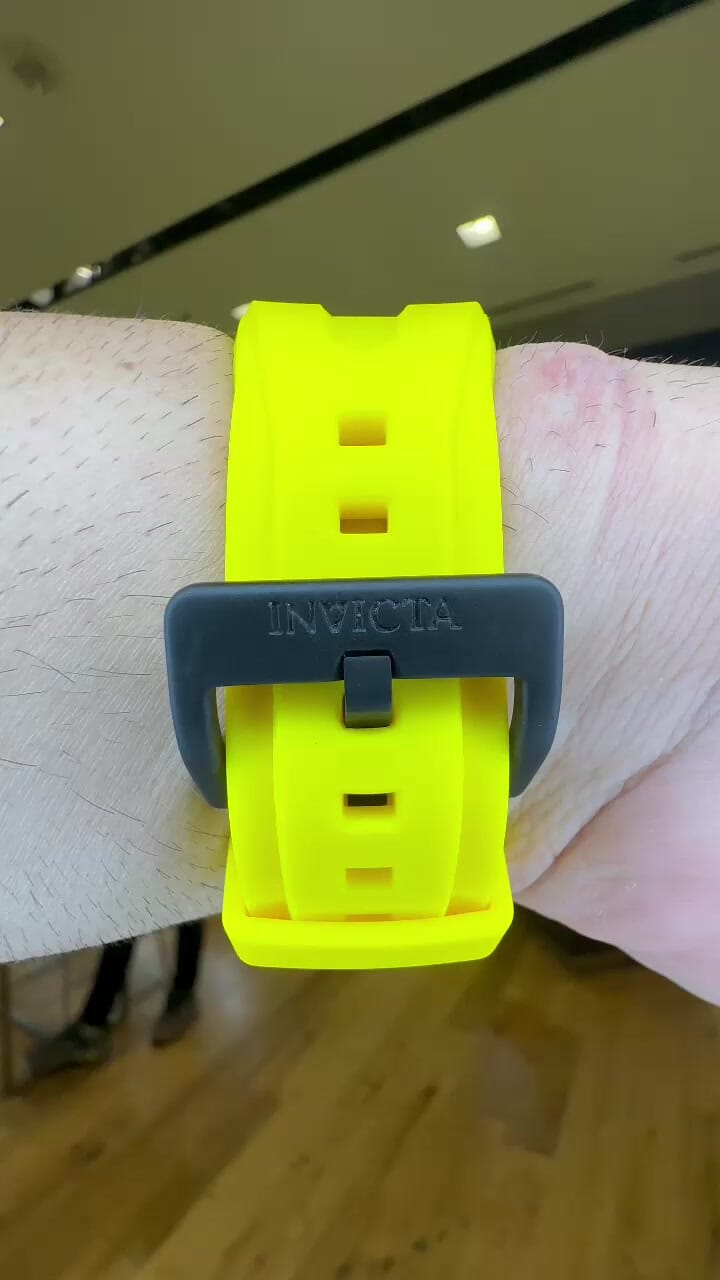 Invicta 22mm watch on sale bands